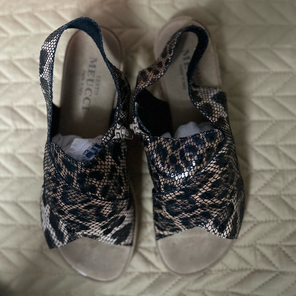 Sesto Meucci Snakeskin Pattern Sandals